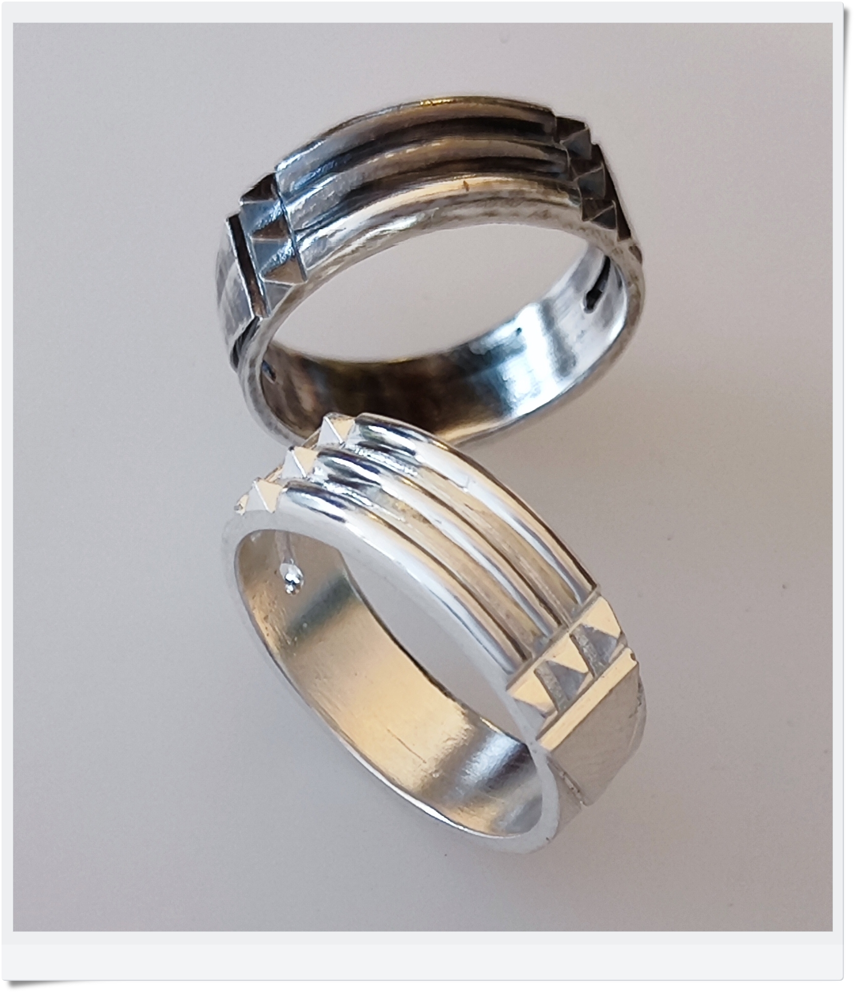 Bague Atlante authentique en argent, motif à degrés caractéristique